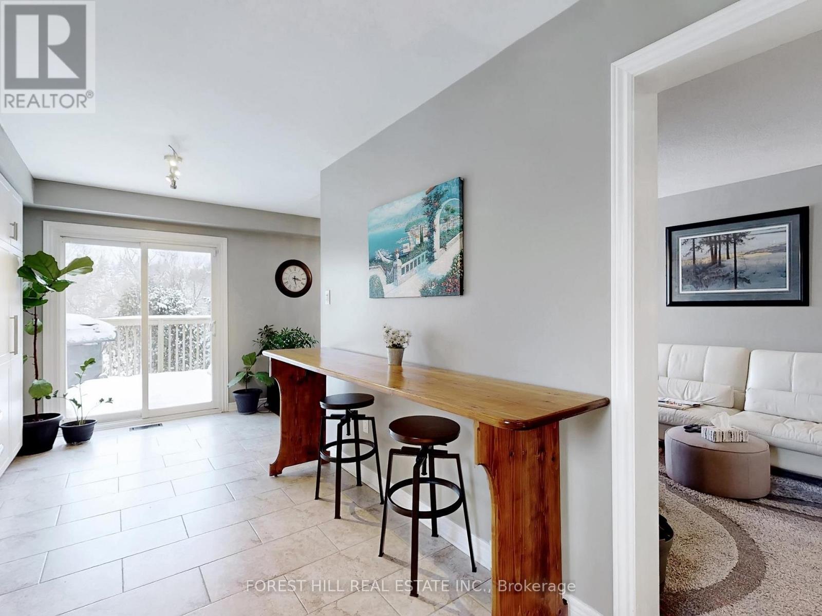 16 Royal Cedar Court, East Gwillimbury, Ontario  L9N 1R7 - Photo 10 - N12707514