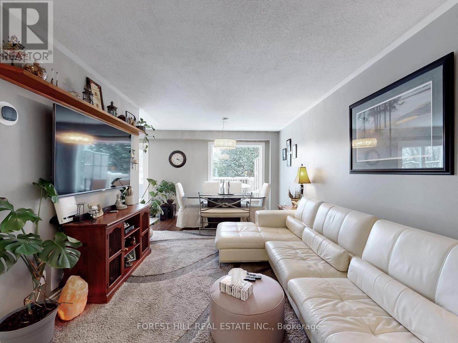 16 Royal Cedar Court, East Gwillimbury, Ontario  L9N 1R7 - Photo 3 - N12707514