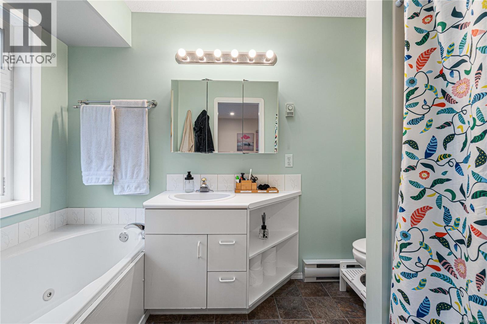 5709 Malibu Terr, Nanaimo, British Columbia  V9T 5W7 - Photo 16 - 1023519