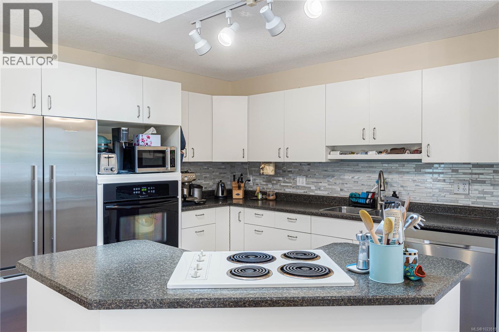 5709 Malibu Terr, Nanaimo, British Columbia  V9T 5W7 - Photo 12 - 1023519