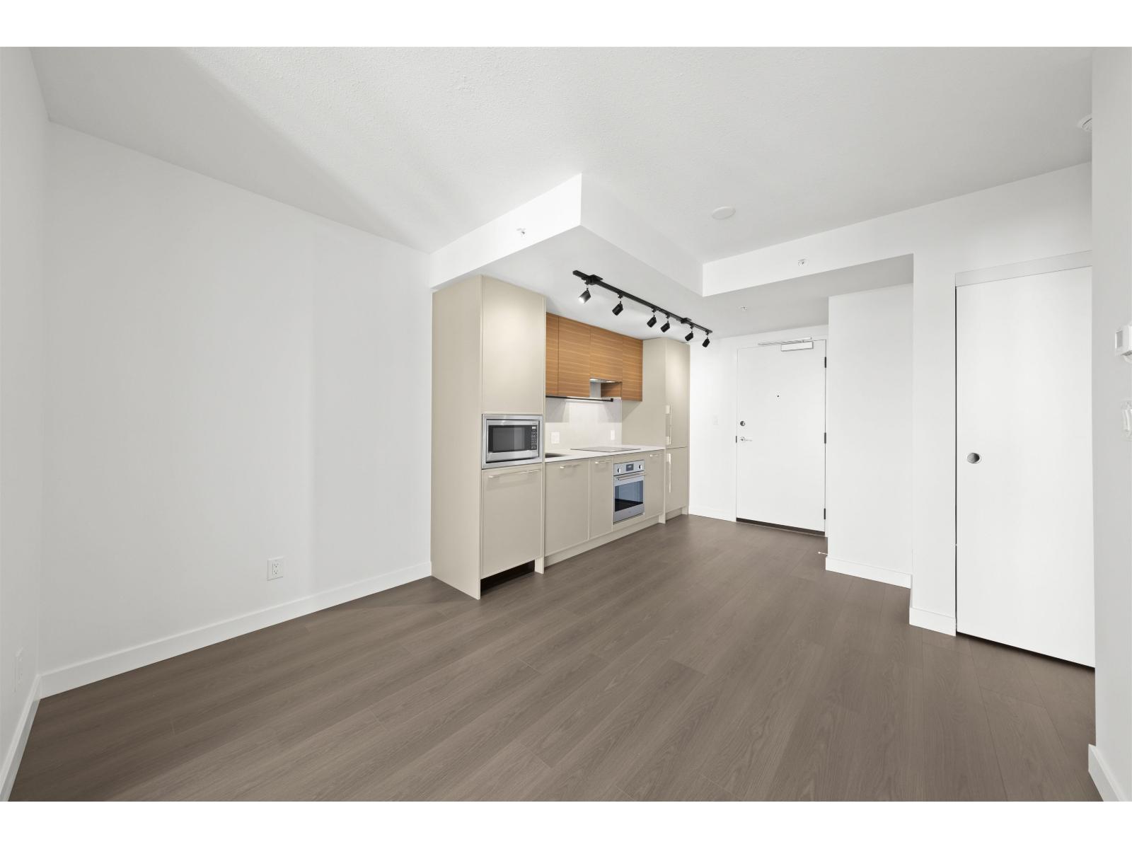 3606 13745 George Junction, Surrey, British Columbia  V3T 4Y3 - Photo 10 - R3078269