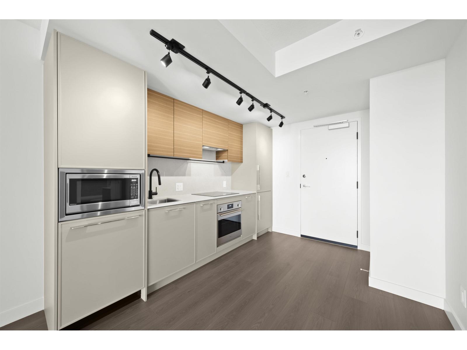 3606 13745 George Junction, Surrey, British Columbia  V3T 4Y3 - Photo 13 - R3078269