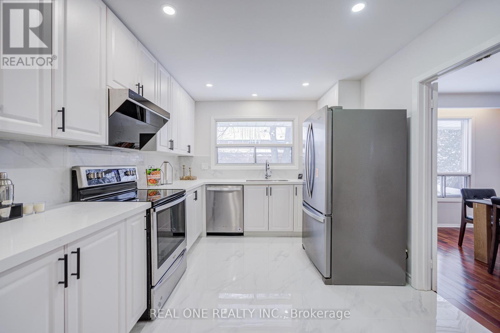 22 Kenmanor Boulevard, Toronto, Ontario  M1W 1R7 - Photo 15 - E12705634