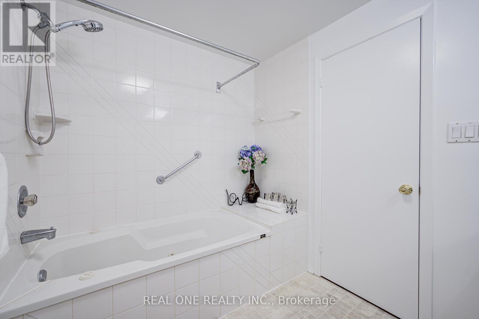 22 Kenmanor Boulevard, Toronto, Ontario  M1W 1R7 - Photo 32 - E12705634