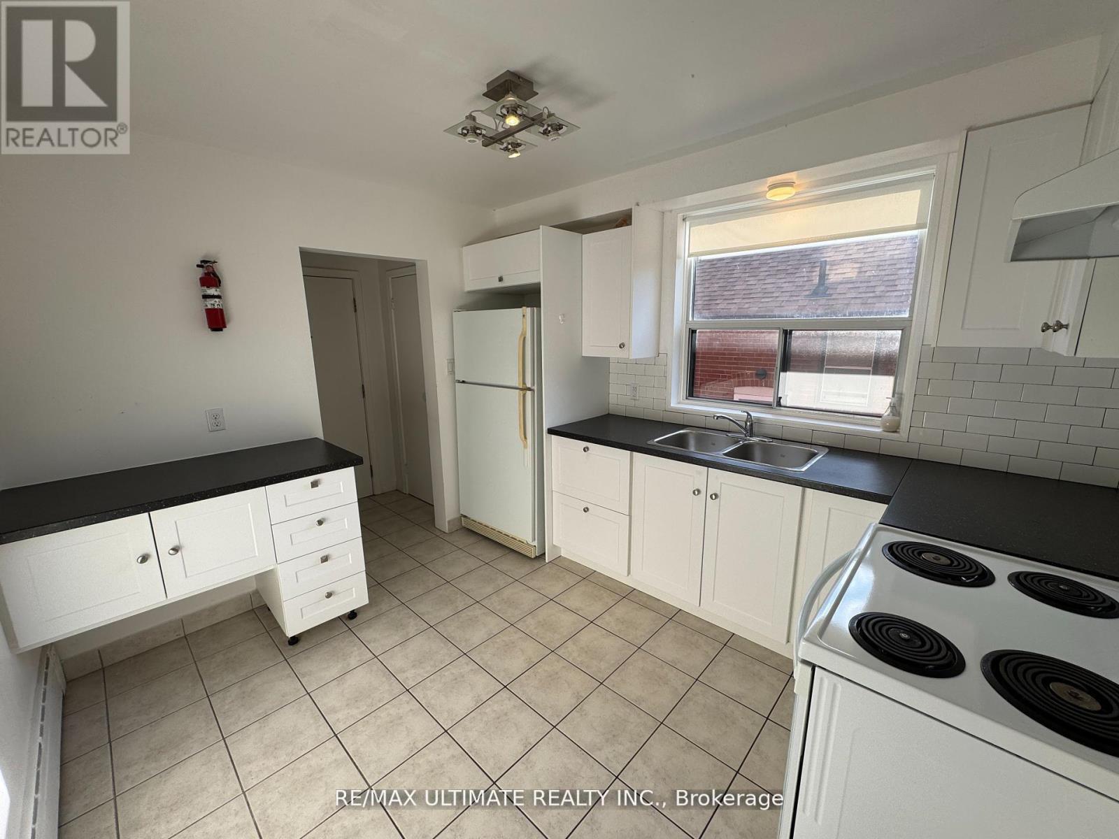 MAIN - 468 RIDELLE AVENUE, Toronto, Ontario