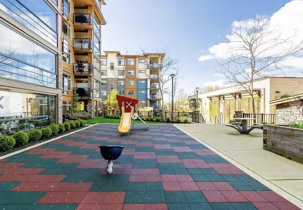 B424 20716 Willoughby Town Centre Drive, Langley, British Columbia  V2Y 3J8 - Photo 3 - R3077882