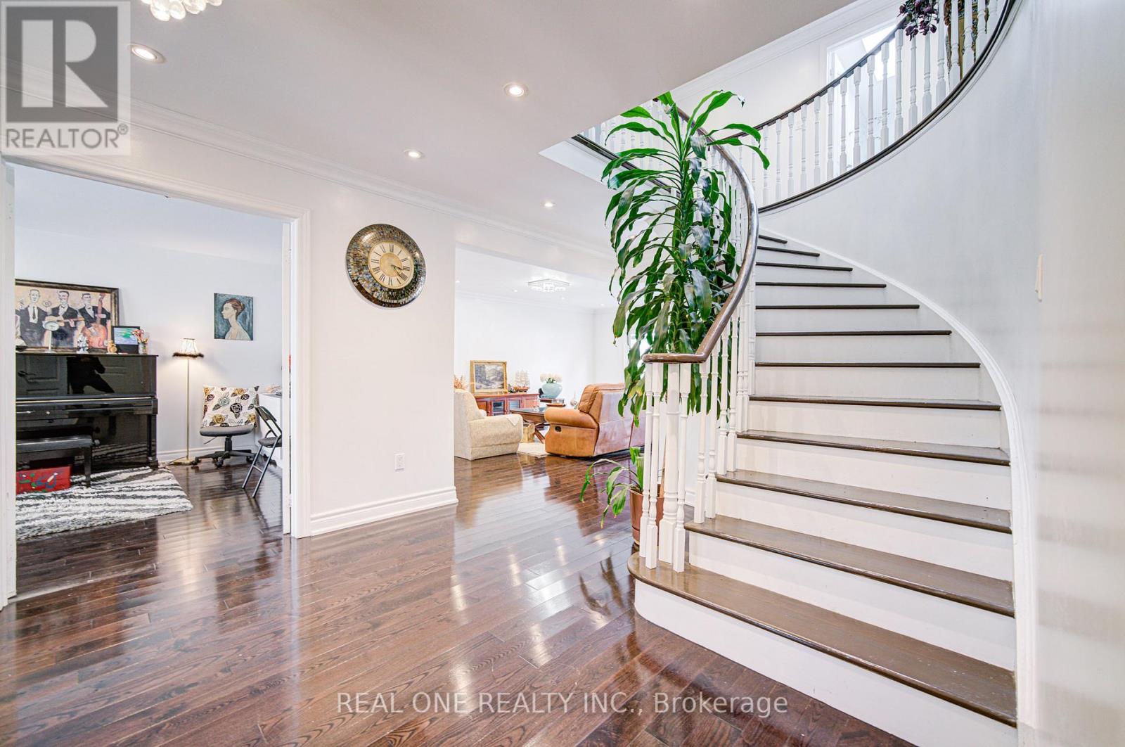 72 Highgate Drive, Markham, Ontario  L3R 3R9 - Photo 10 - N12707522