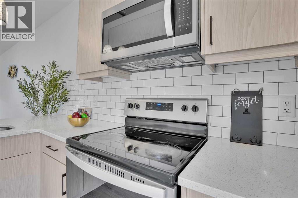 131 Lucas Boulevard, Calgary, Alberta  T3P 1H9 - Photo 15 - A2272583