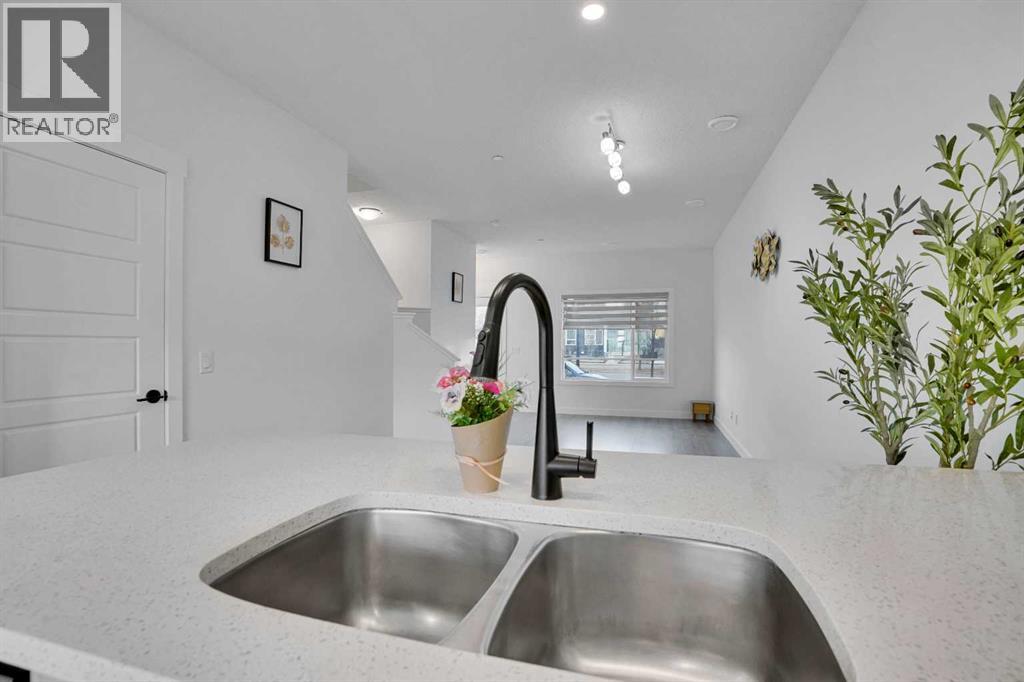 131 Lucas Boulevard, Calgary, Alberta  T3P 1H9 - Photo 12 - A2272583