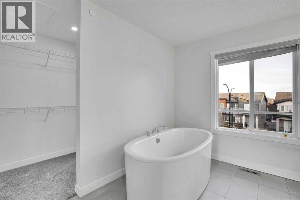 131 Lucas Boulevard, Calgary, Alberta  T3P 1H9 - Photo 41 - A2272583