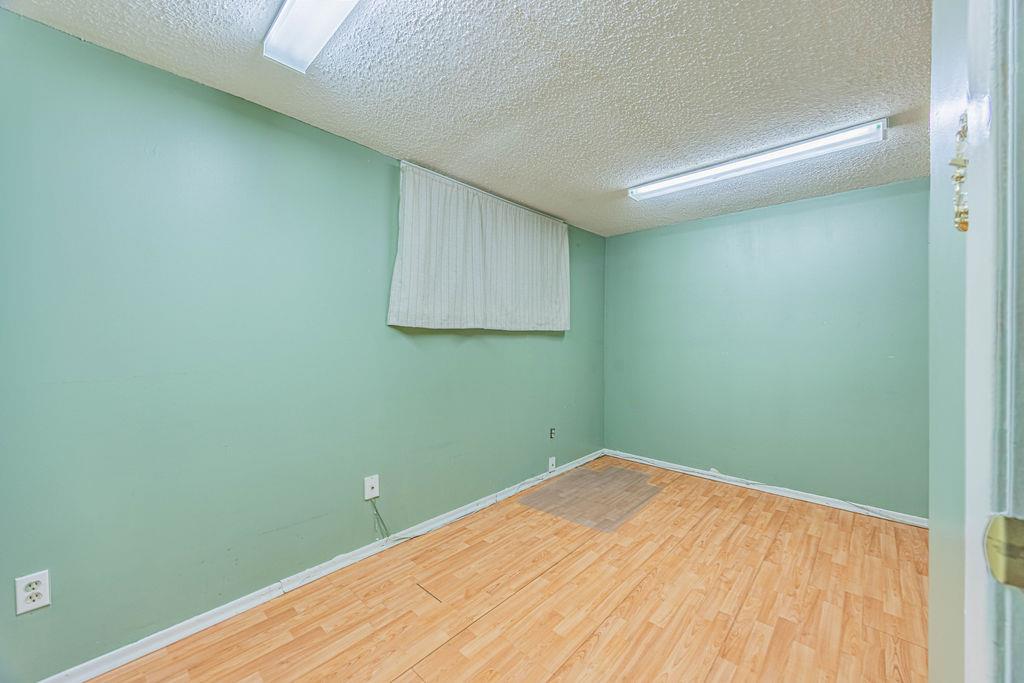 9865 85 Avenue, Edmonton, Alberta T6E 2J5 - Photo 39 - 43688833