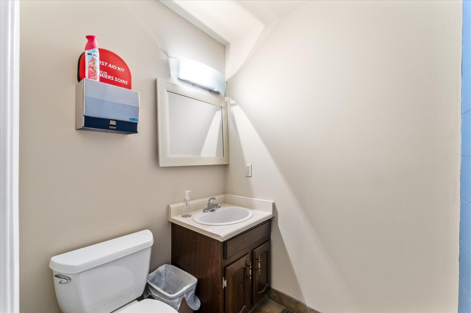 100 10041  81 Ave NW, Edmonton, Alberta  T6E 1W7 - Photo 13 - 43920913