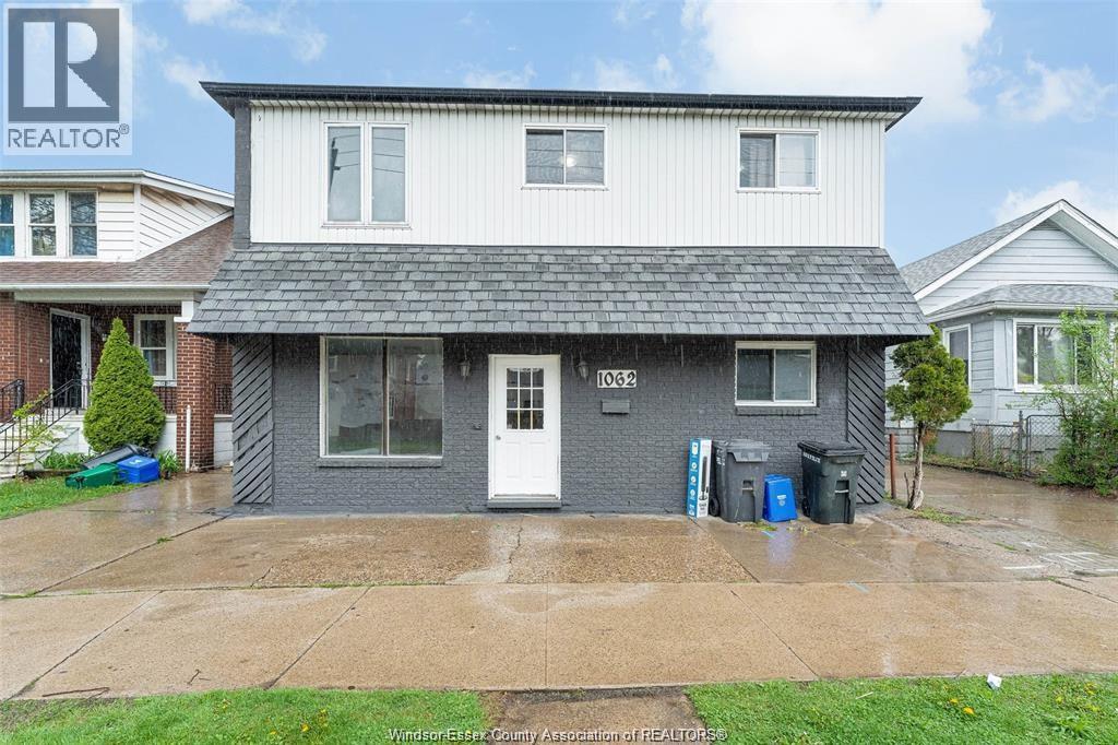 MLS# 26001366: 1062 FELIX, Windsor, Canada