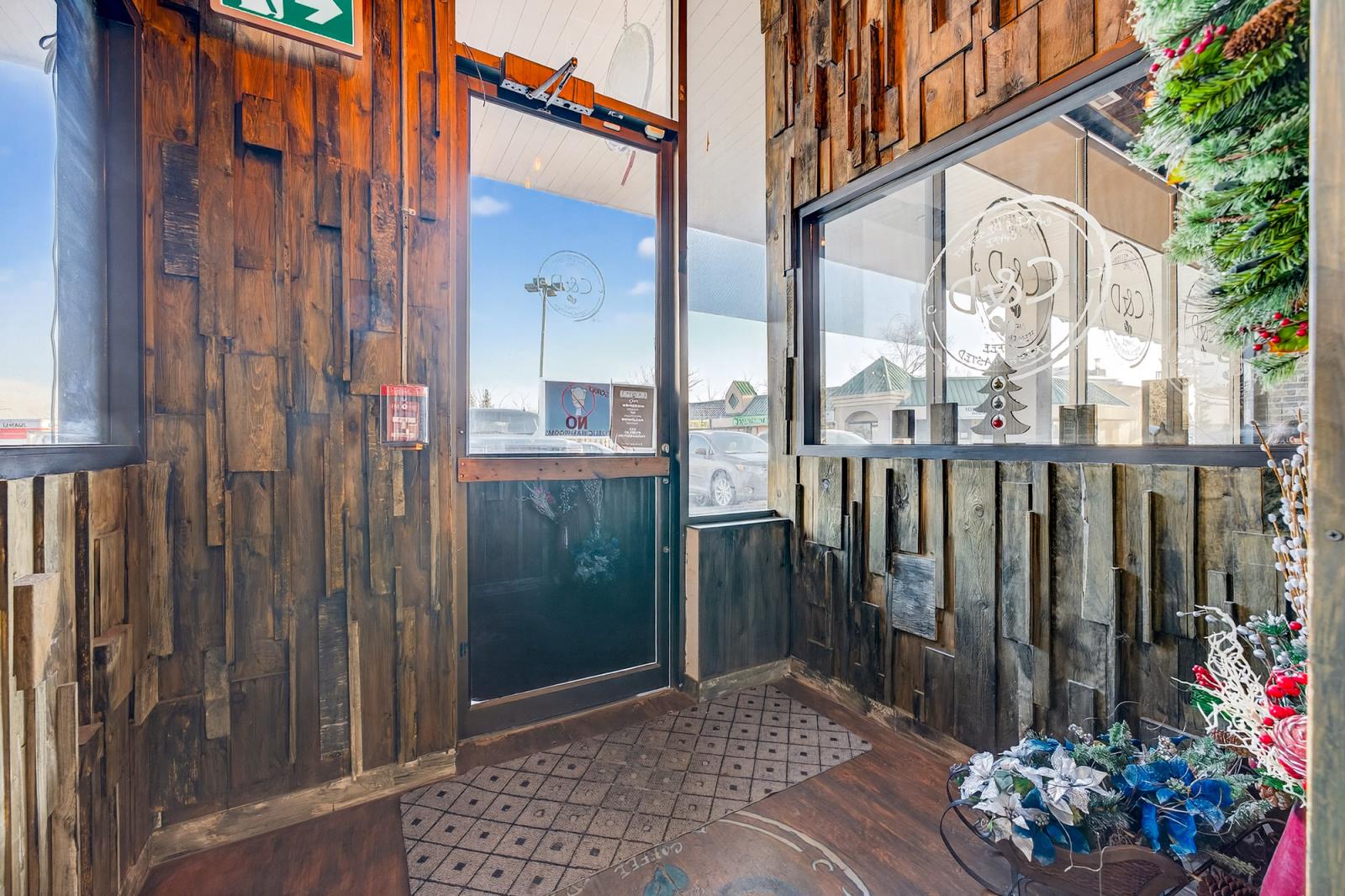 8278  175 St NW, Edmonton, Alberta  T5T 1V1 - Photo 4 - 43967370