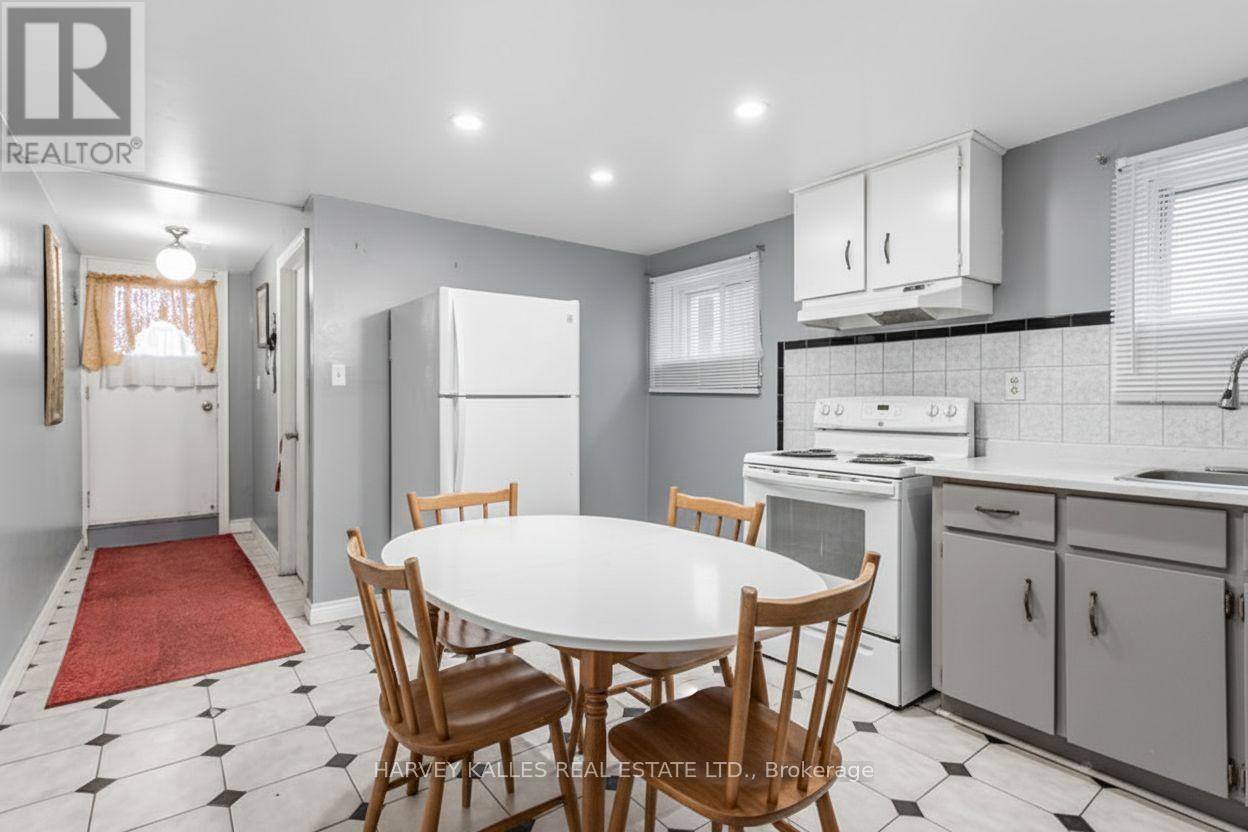 33 Tolton Drive S, Brampton, Ontario  L6V 2P9 - Photo 20 - W12697772