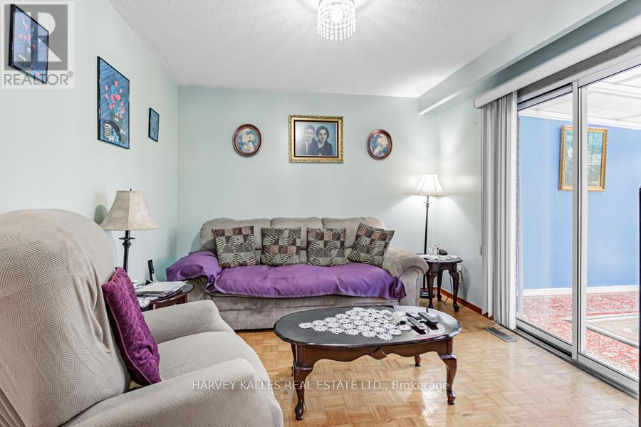 33 Tolton Drive S, Brampton, Ontario  L6V 2P9 - Photo 17 - W12697772