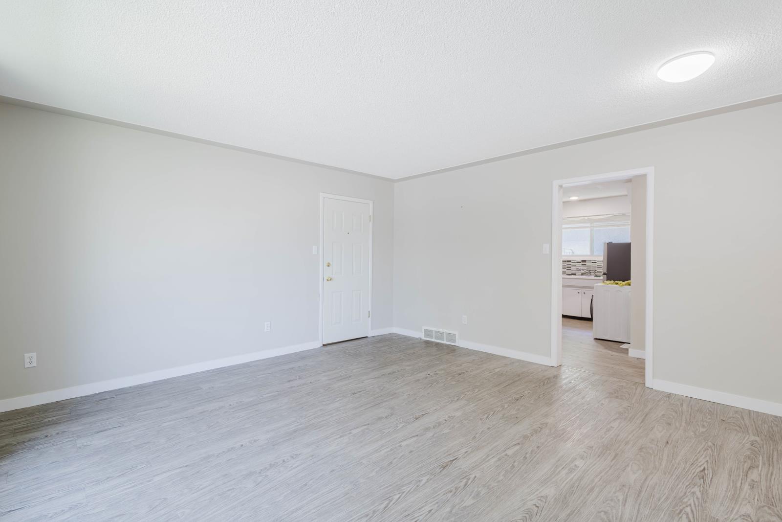 8504  98 Street, Edmonton, Alberta  T6E 3M3 - Photo 6 - 44046325