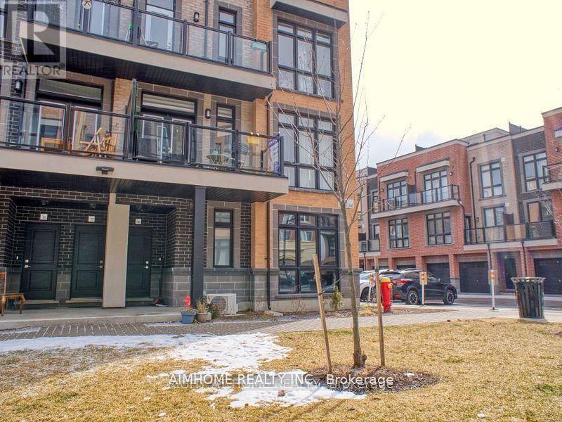 16 - 8 Sayers Lane, Richmond Hill, Ontario  L4E 1J4 - Photo 2 - N12707564