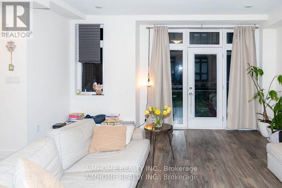 16 - 8 Sayers Lane, Richmond Hill, Ontario  L4E 1J4 - Photo 6 - N12707564