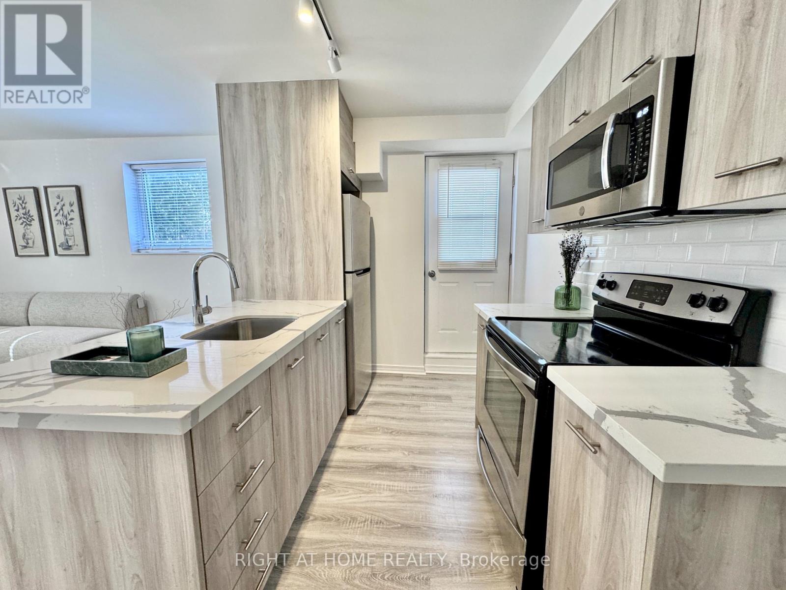 A - 469 Queen Street, Newmarket, Ontario  L3Y 2H3 - Photo 6 - N12707566