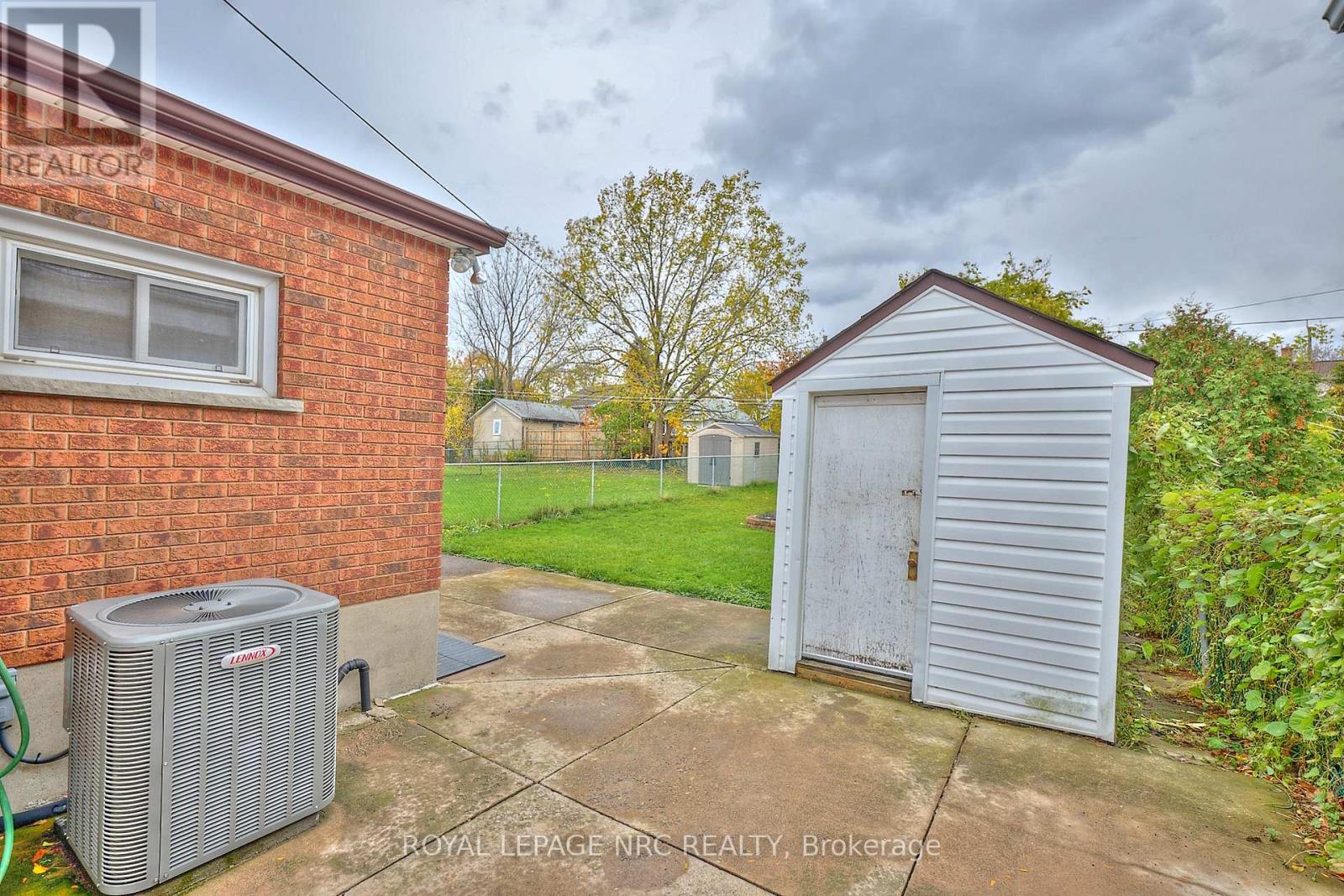 10 Fairburn Avenue, St. Catharines (Burleigh Hill), Ontario  L2T 1B2 - Photo 30 - X12506844