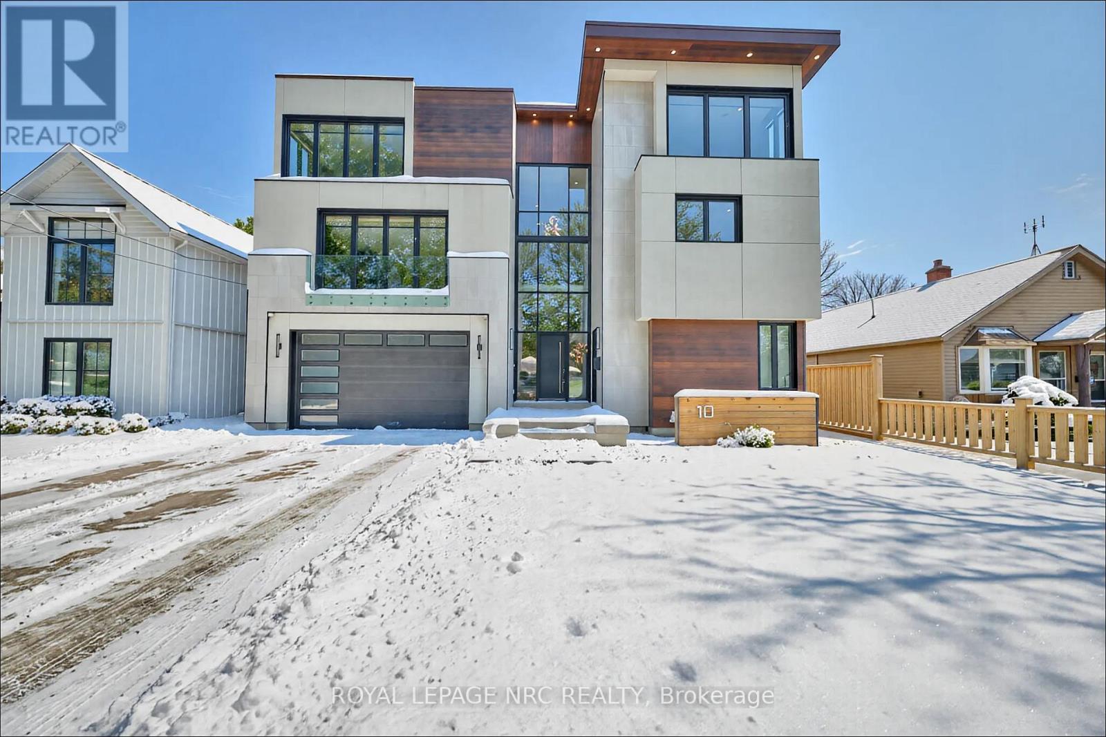 10 PAWLING STREET, St. Catharines, Ontario