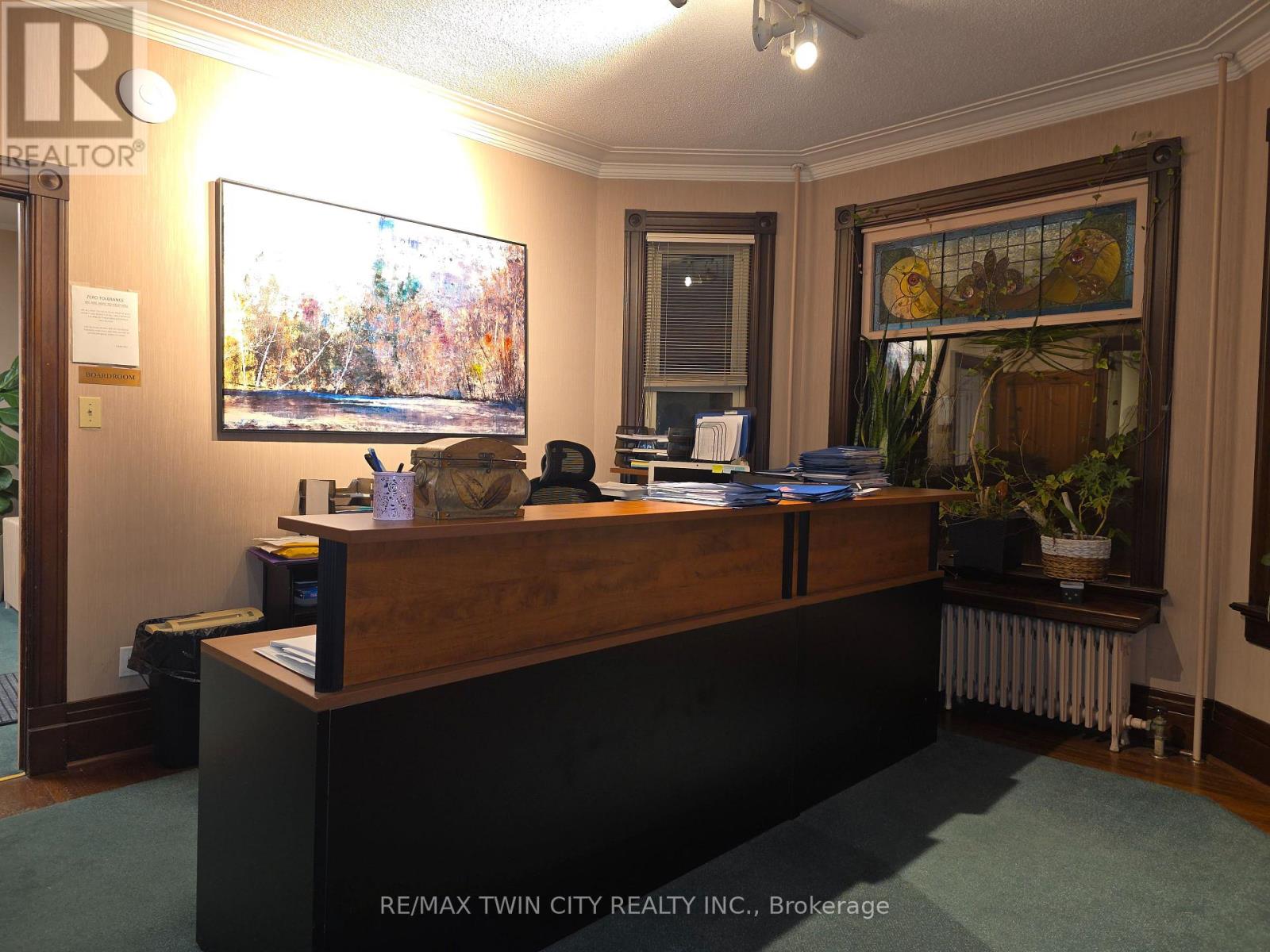 17 Irvin Street, Kitchener, Ontario  N2H 1K6 - Photo 7 - X12707554