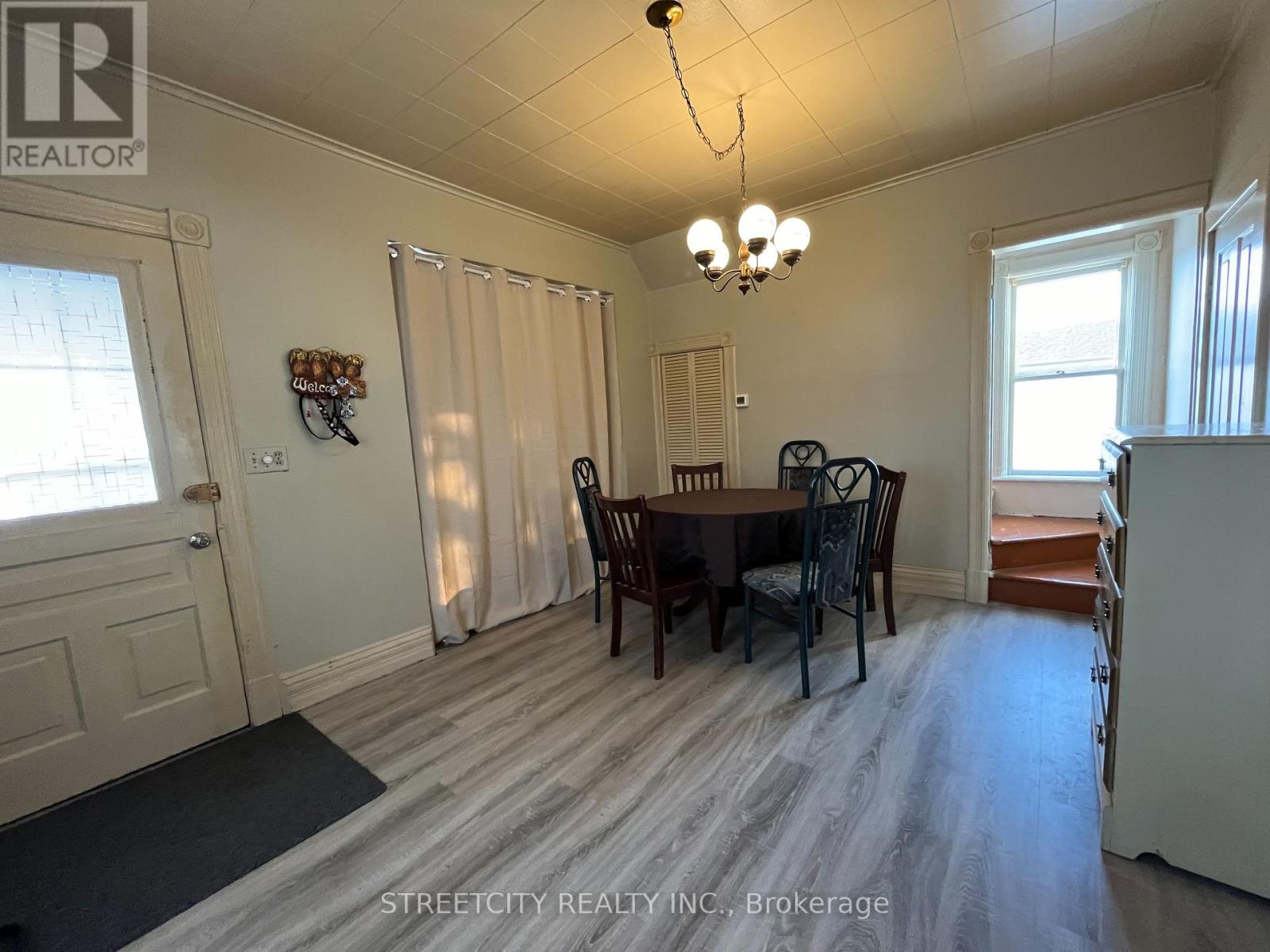 305 St Clair Street, Chatham-Kent, Ontario  N7L 3J8 - Photo 3 - X12672078