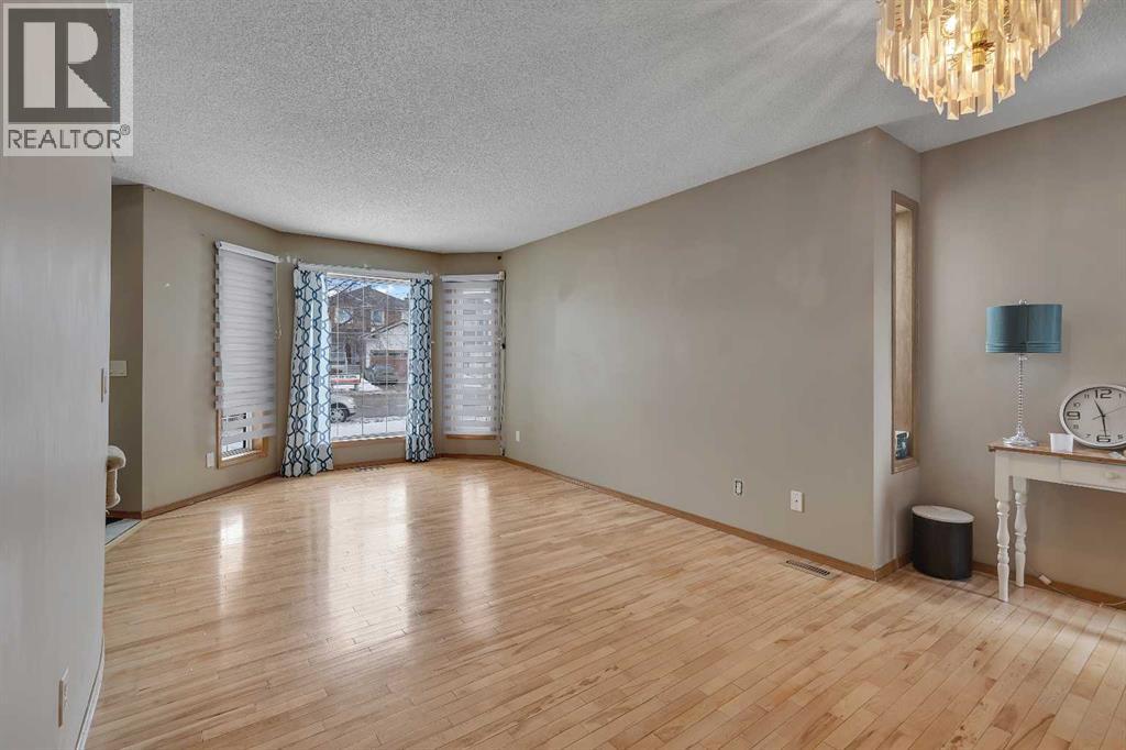 710 Coral Springs Boulevard Ne, Calgary, Alberta  T3J 3T3 - Photo 13 - A2278006