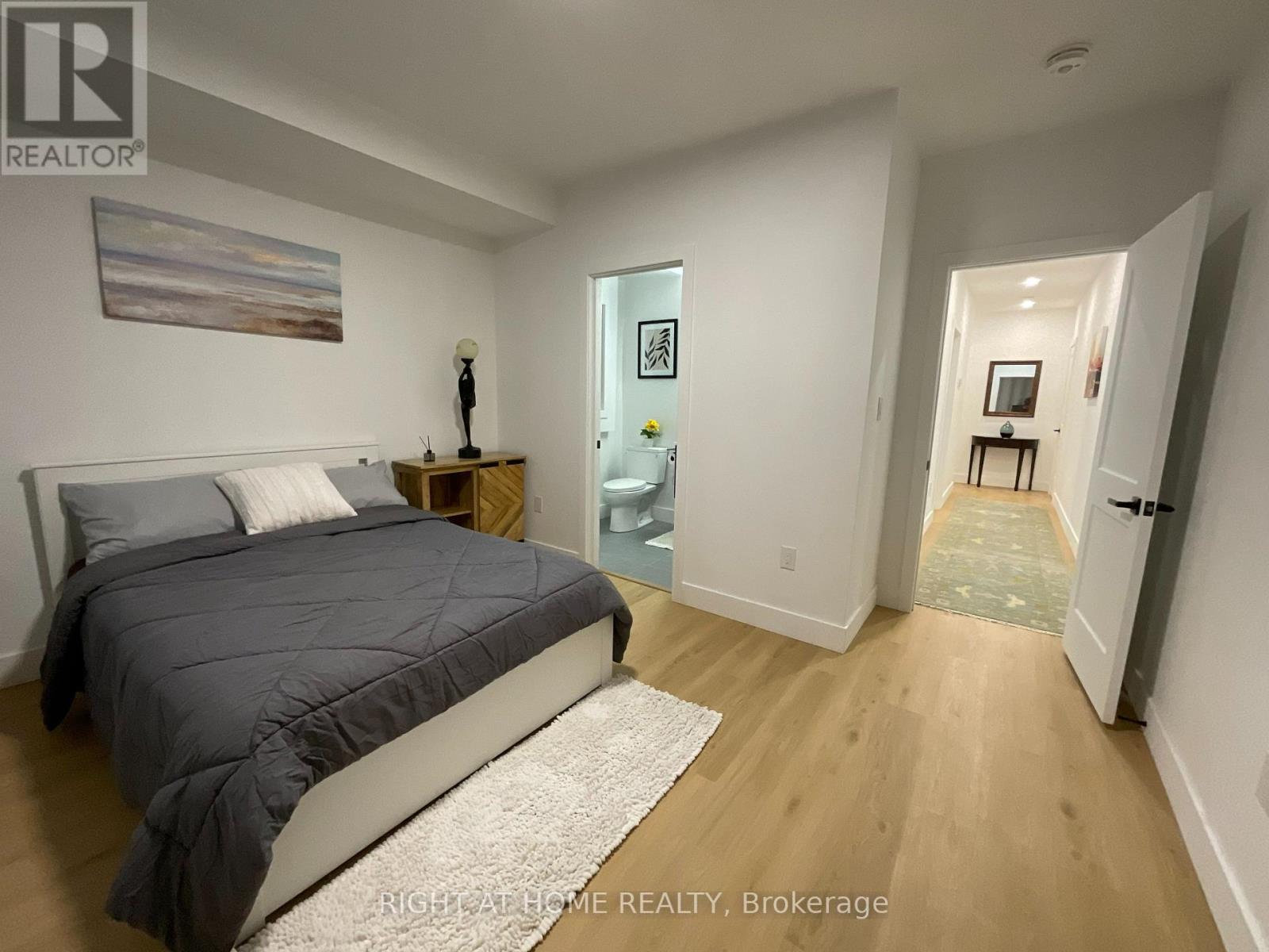 Unit #3 Second Floor - 674 Manning Avenue, Toronto, Ontario  M6G 2W4 - Photo 33 - C12702132