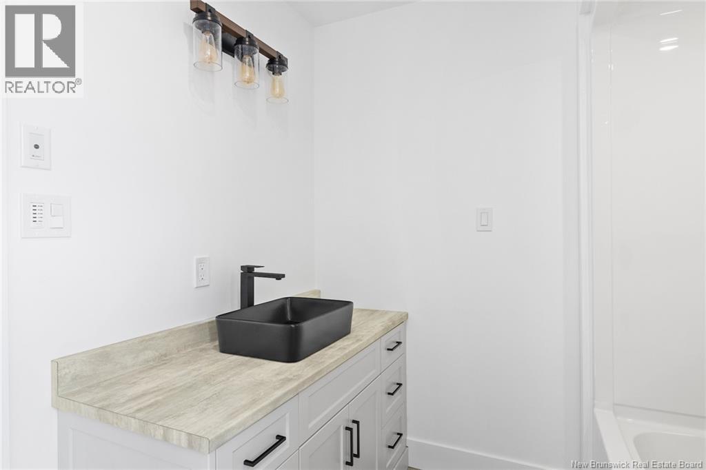 735 Hillcrest Drive, Fredericton, New Brunswick  E3A 5K7 - Photo 36 - NB121167