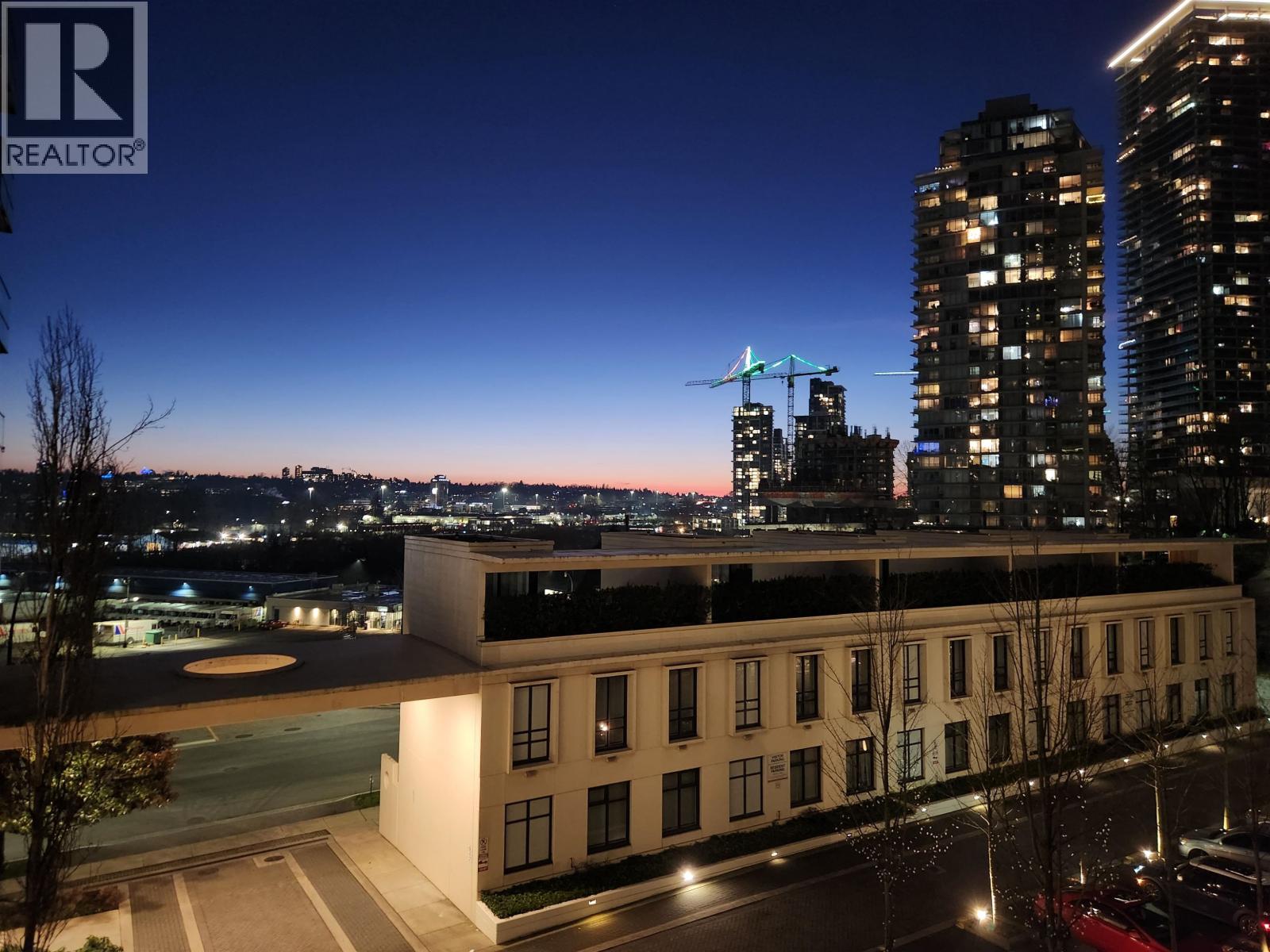 405 2232 DOUGLAS ROAD, Burnaby, British Columbia