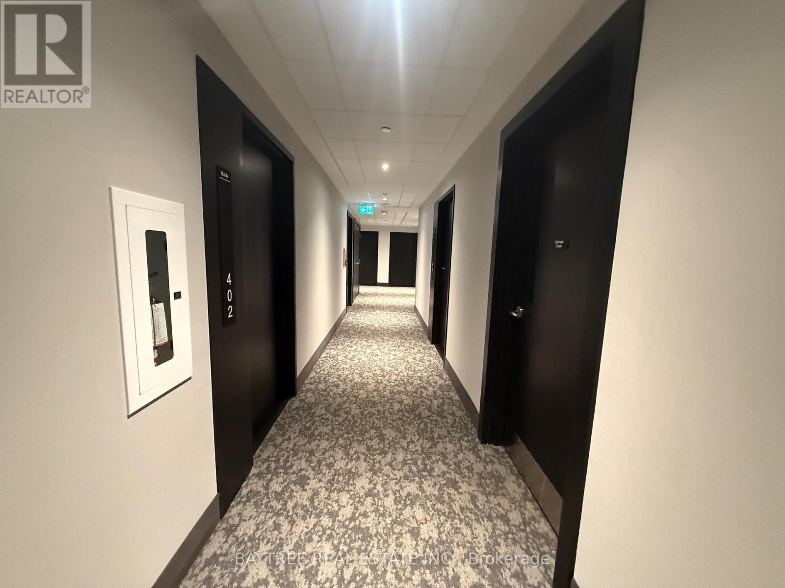 403 - 185 DEERFIELD ROAD, Newmarket, Ontario