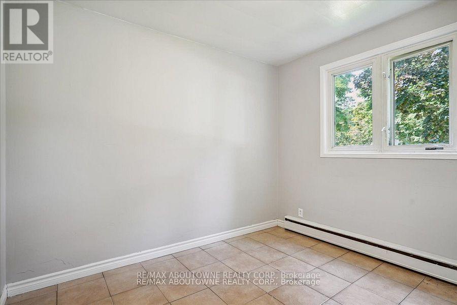 6 - 2320 Hixon Street, Oakville, Ontario  L6L 1T7 - Photo 11 - W12707570