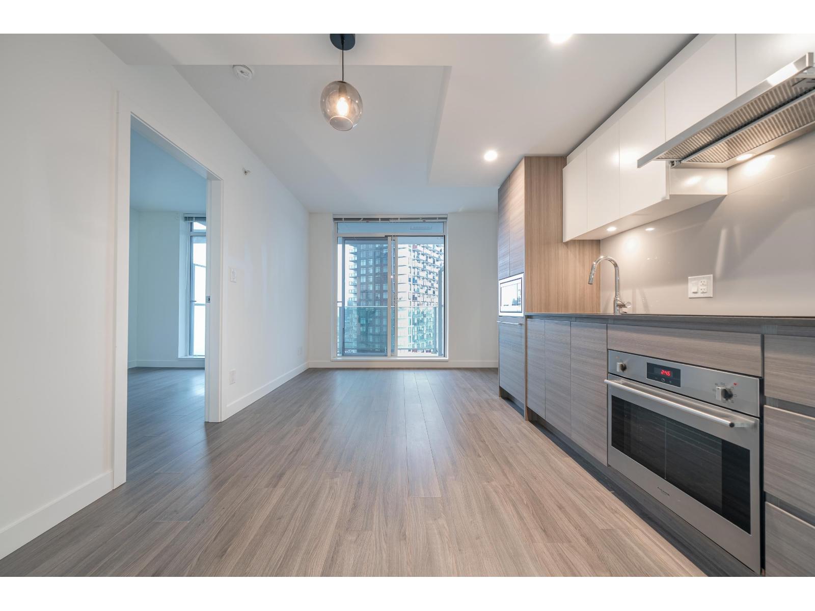 2307 13655 Fraser Highway, Surrey, British Columbia  V3T 0P8 - Photo 10 - R3077159