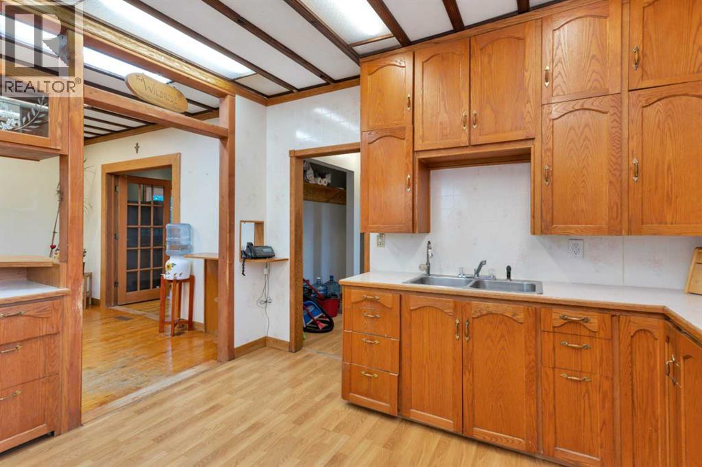 32328 Range Road 42, Rural Mountain View County, Alberta  T0M 1X0 - Photo 8 - A2235881