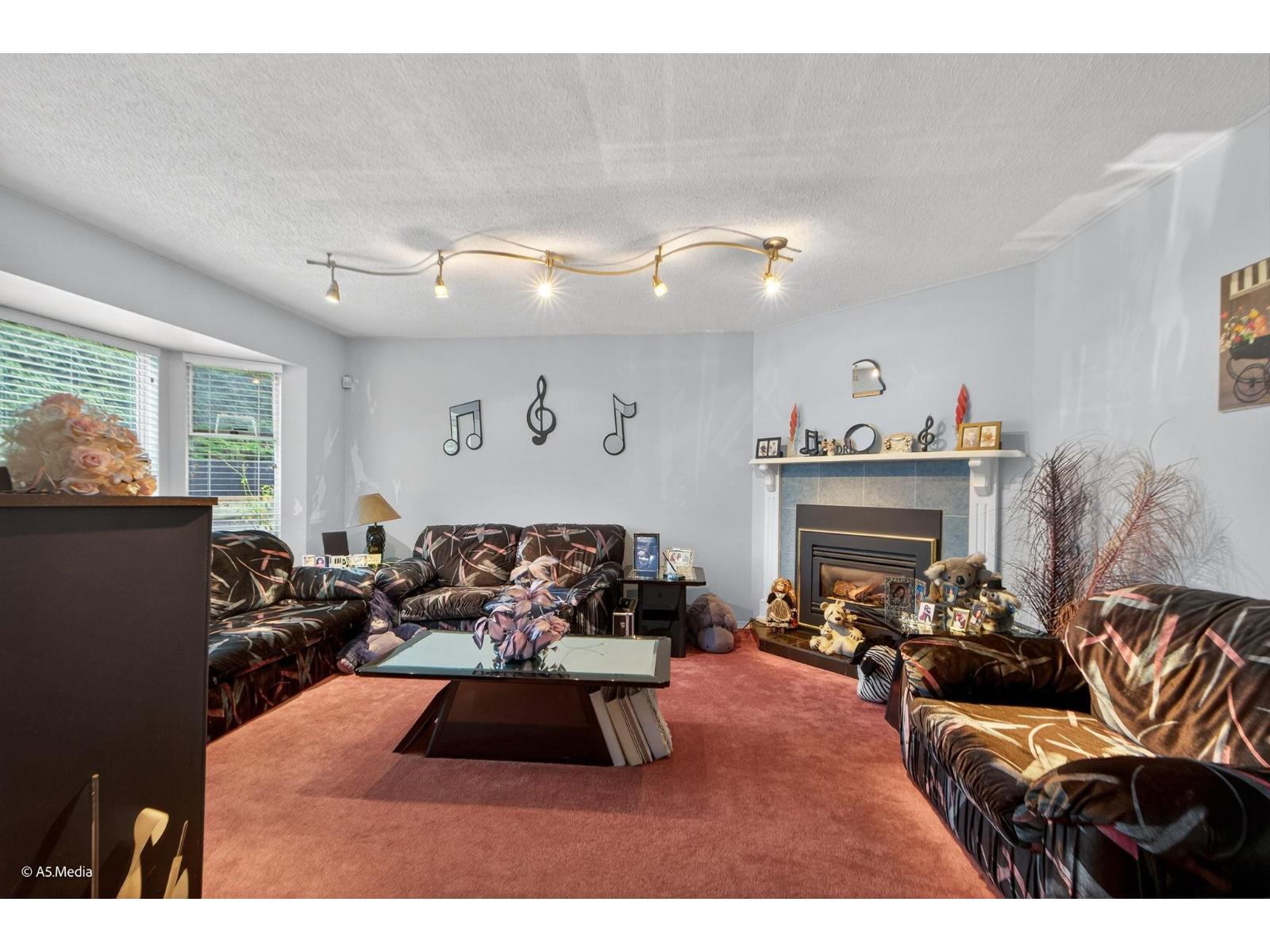 13747 63a Avenue, Surrey, British Columbia  V3X 1E6 - Photo 6 - R3074746