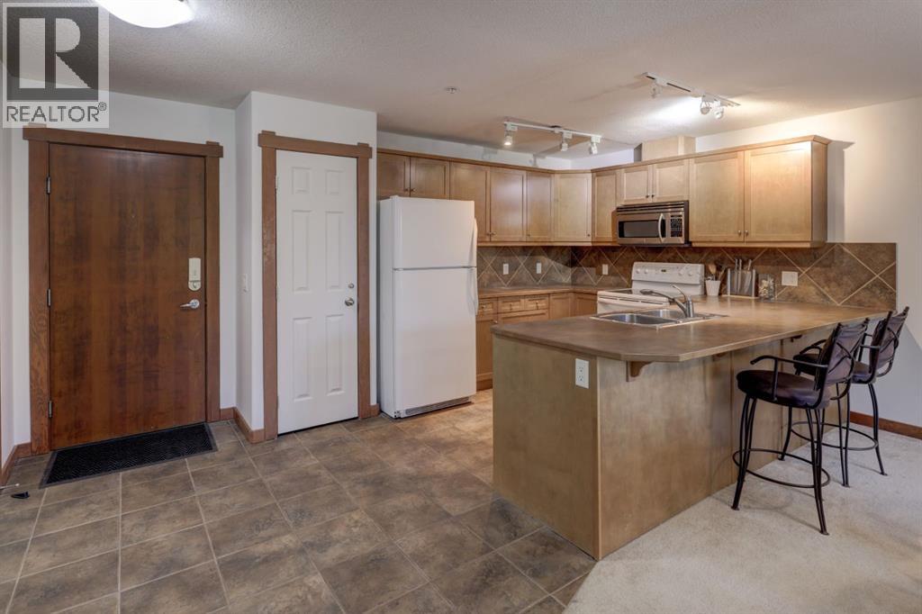 305, 170 Crossbow, Canmore, Alberta  T1W 3H4 - Photo 3 - A2259584