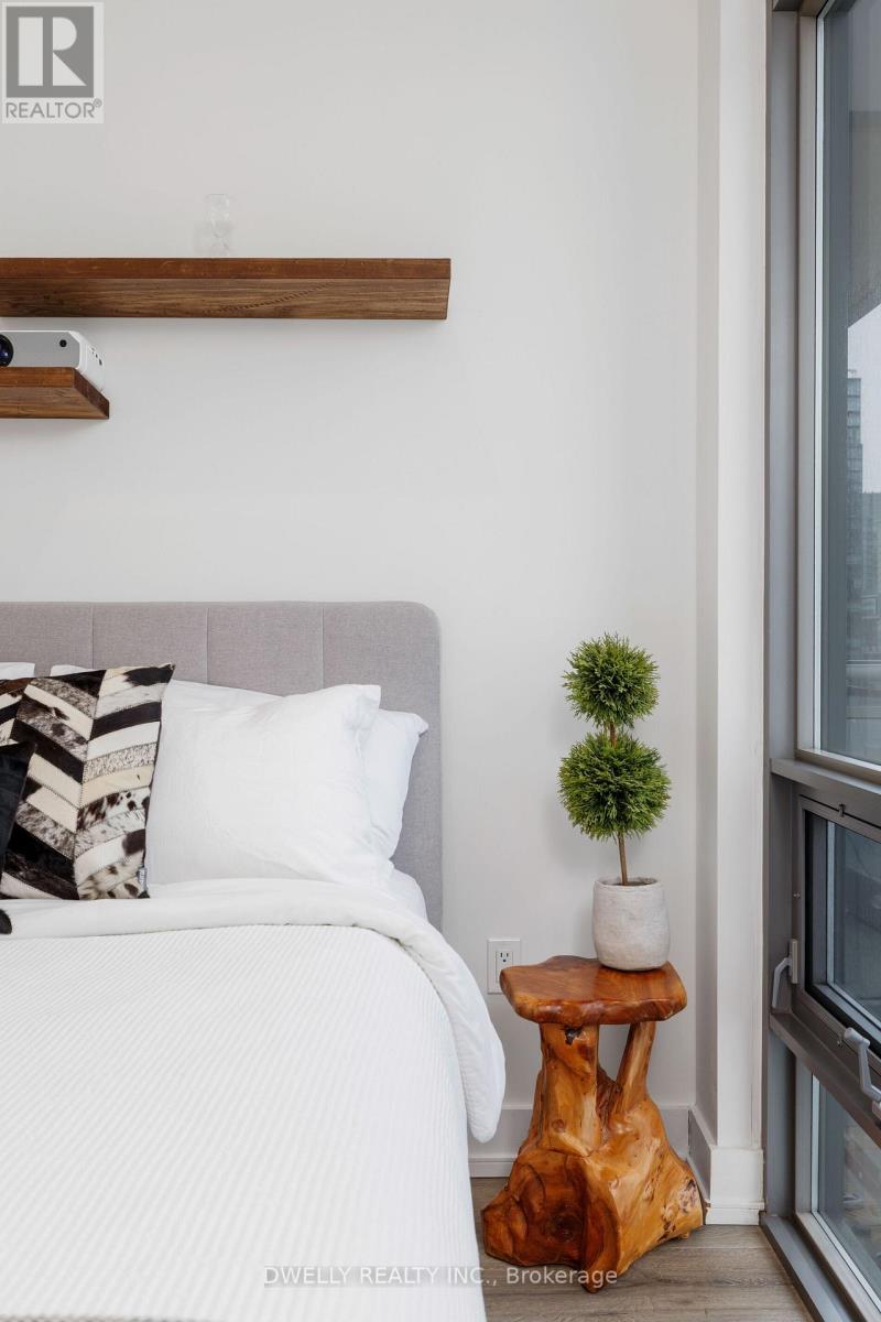 2710 - 5 Mariner Terrace, Toronto, Ontario  M5V 3V6 - Photo 17 - C12707610