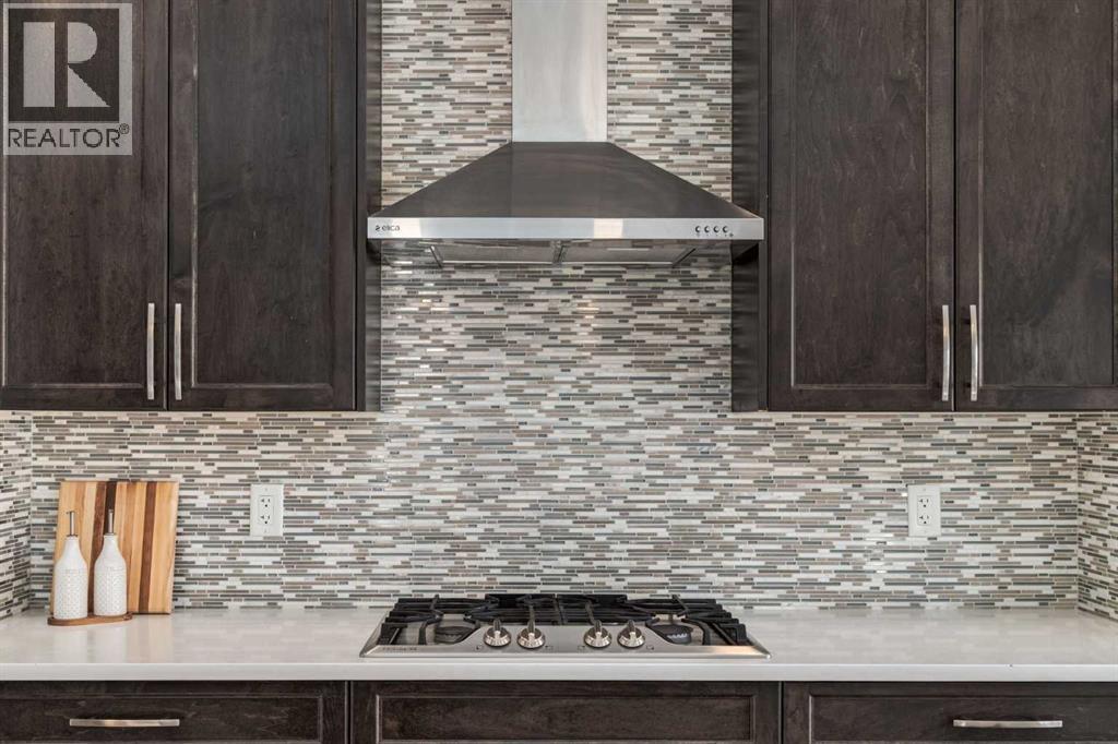 36 Sundown Common, Cochrane, Alberta  T4C 2M9 - Photo 7 - A2278817