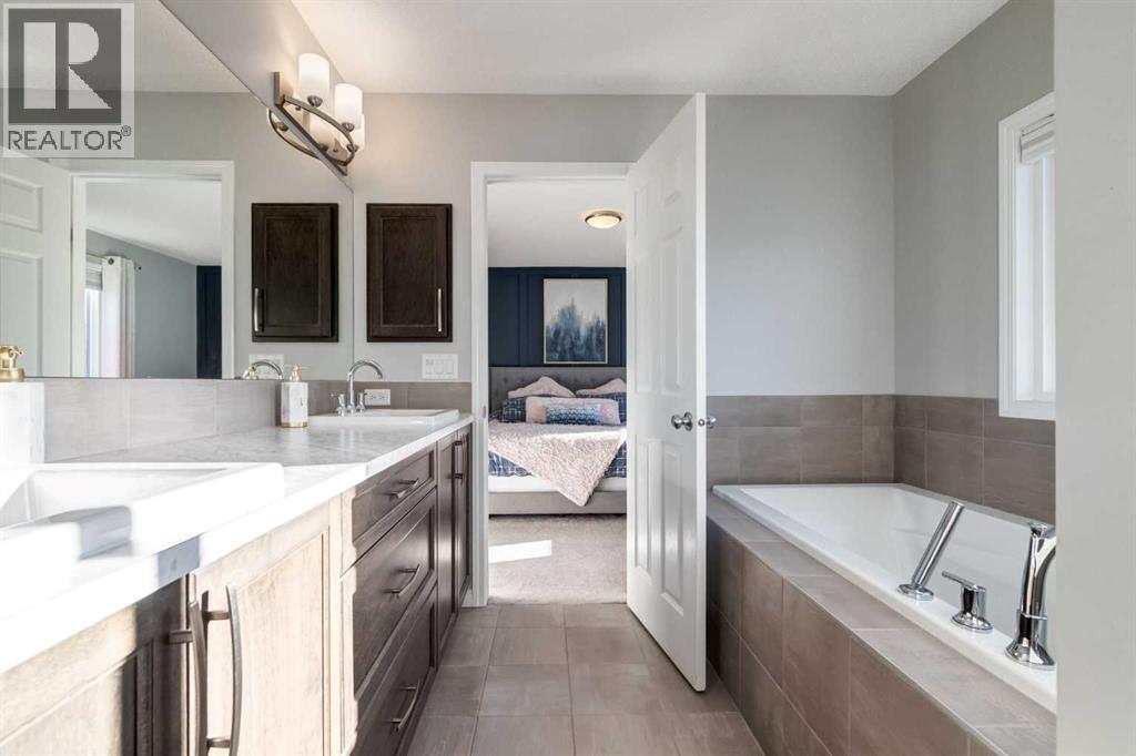 36 Sundown Common, Cochrane, Alberta  T4C 2M9 - Photo 24 - A2278817