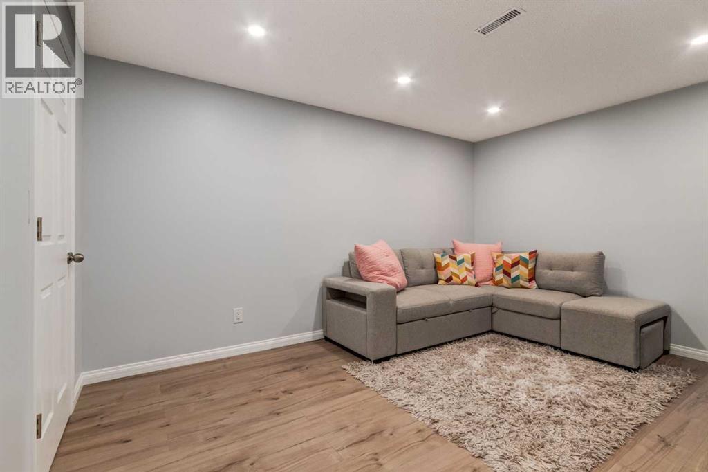 36 Sundown Common, Cochrane, Alberta  T4C 2M9 - Photo 42 - A2278817