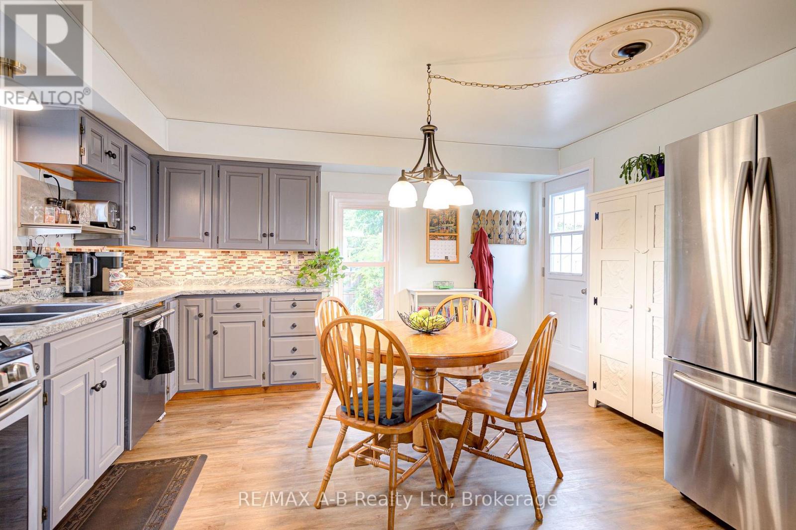 36 Huron Street, Huron East, Ontario  N0K 1W0 - Photo 17 - X12382696