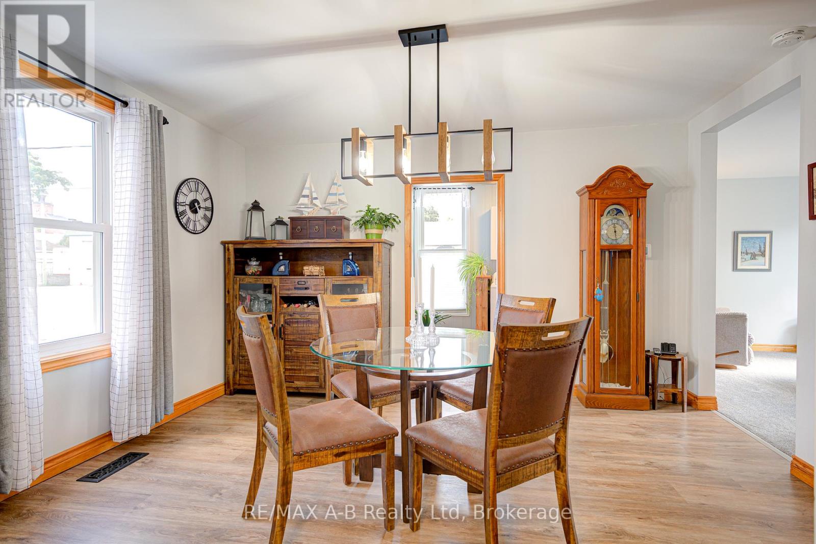 36 Huron Street, Huron East, Ontario  N0K 1W0 - Photo 13 - X12382696