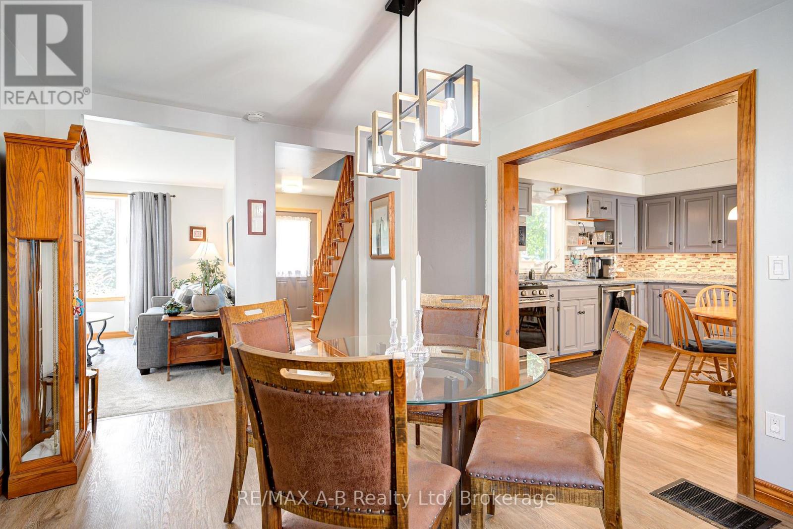 36 Huron Street, Huron East, Ontario  N0K 1W0 - Photo 15 - X12382696