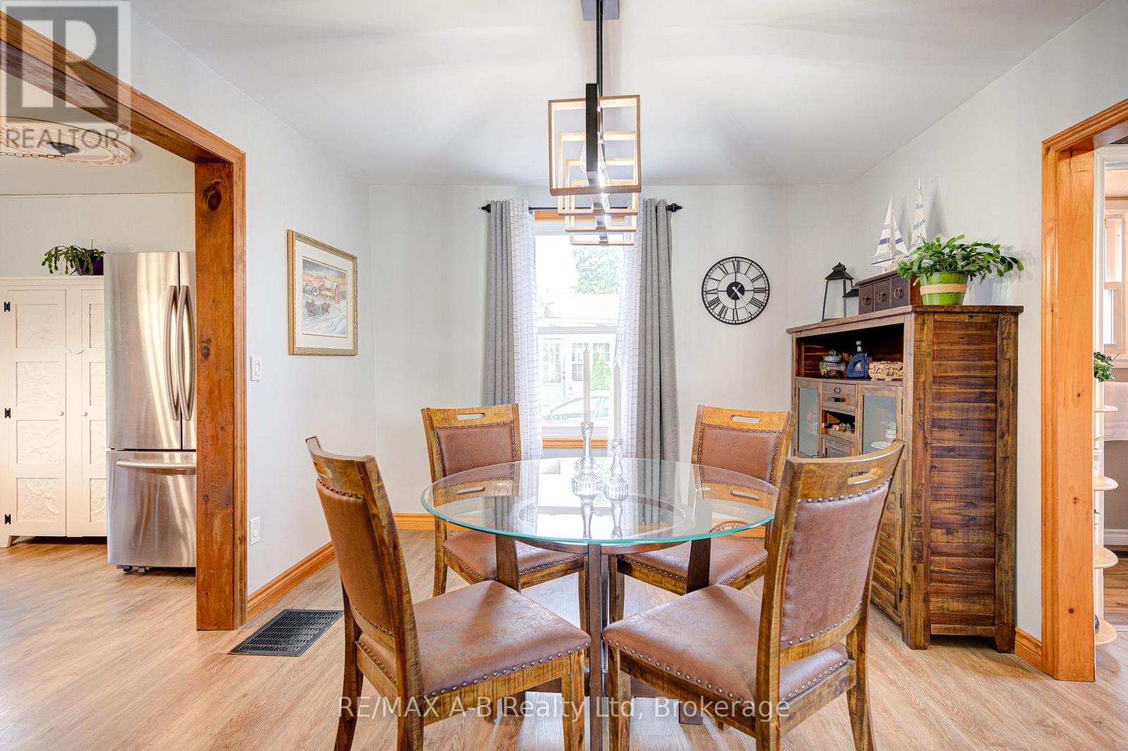 36 Huron Street, Huron East, Ontario  N0K 1W0 - Photo 12 - X12382696