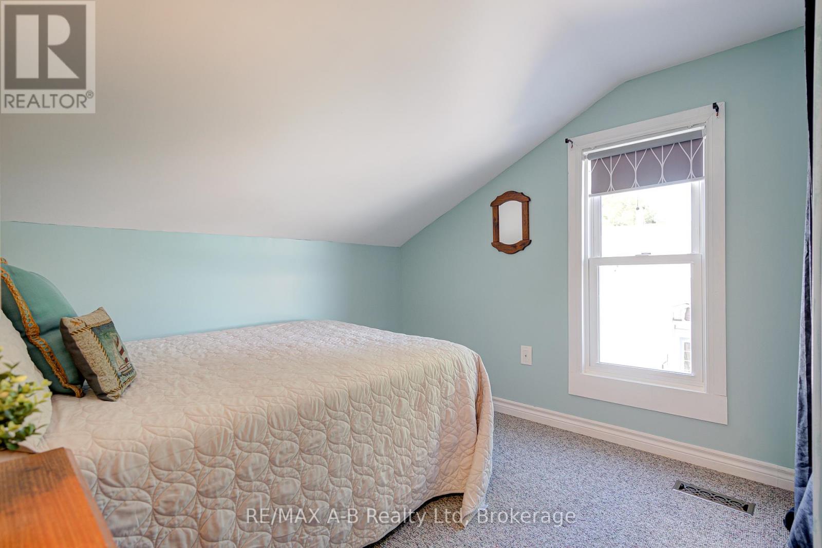 36 Huron Street, Huron East, Ontario  N0K 1W0 - Photo 27 - X12382696