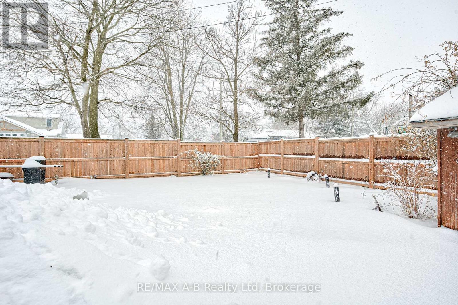 36 Huron Street, Huron East, Ontario  N0K 1W0 - Photo 38 - X12382696