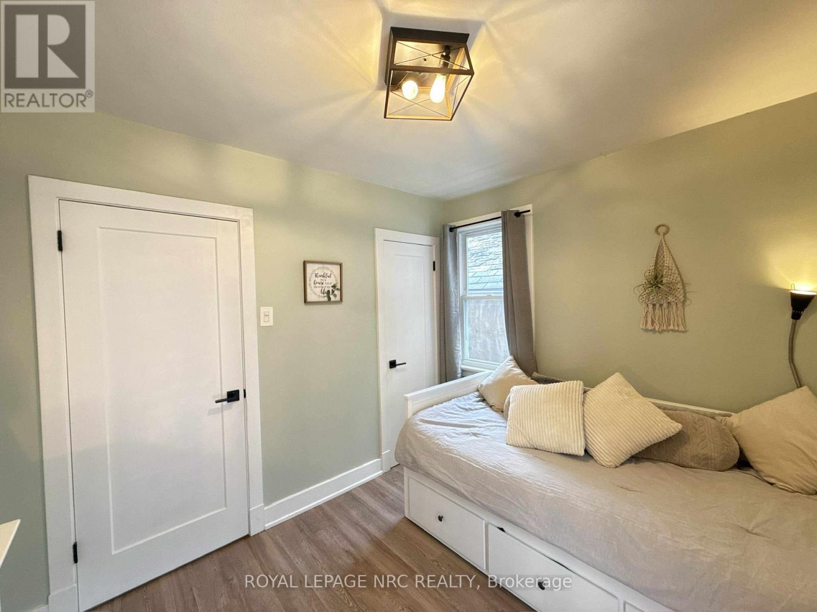 190 Carlton Street, St. Catharines, Ontario  L2R 1S4 - Photo 21 - X12574456