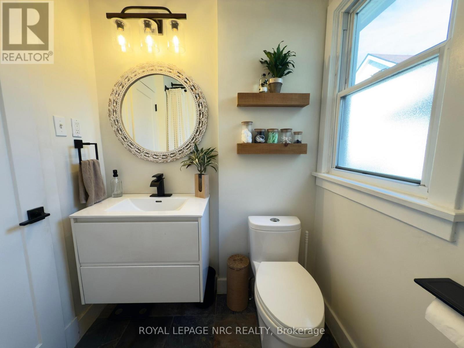 190 Carlton Street, St. Catharines, Ontario  L2R 1S4 - Photo 23 - X12574456